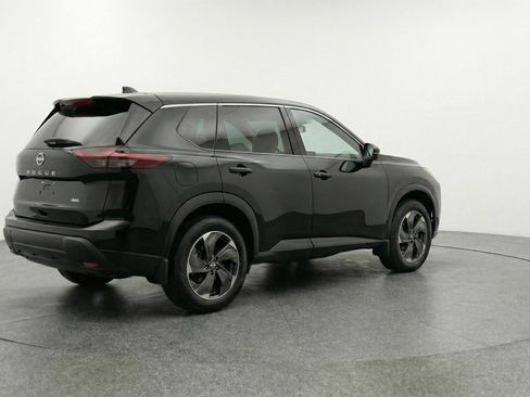 Used 2025 Nissan Rogue SV image 7