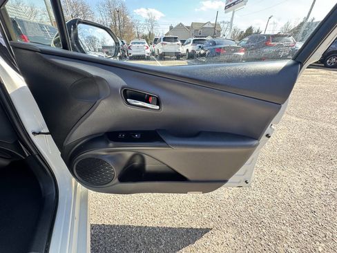 Used 2017 Toyota Prius Prime Plus image 38