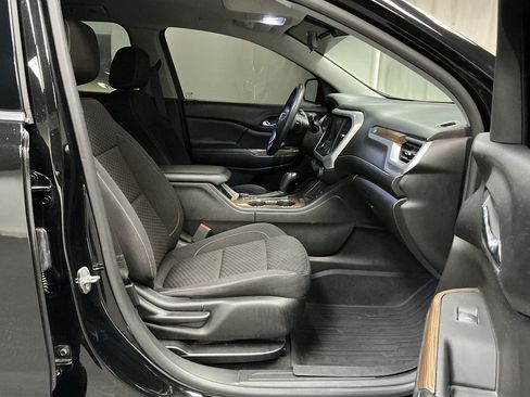 Used 2017 GMC Acadia SLE w/ Driver Alert Package I FWD image 29