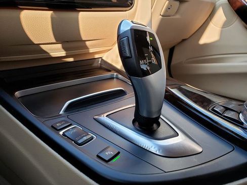 Used 2016 BMW 320i xDrive Sedan image 24