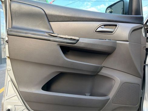 Used 2011 Honda Odyssey EX-L image 18