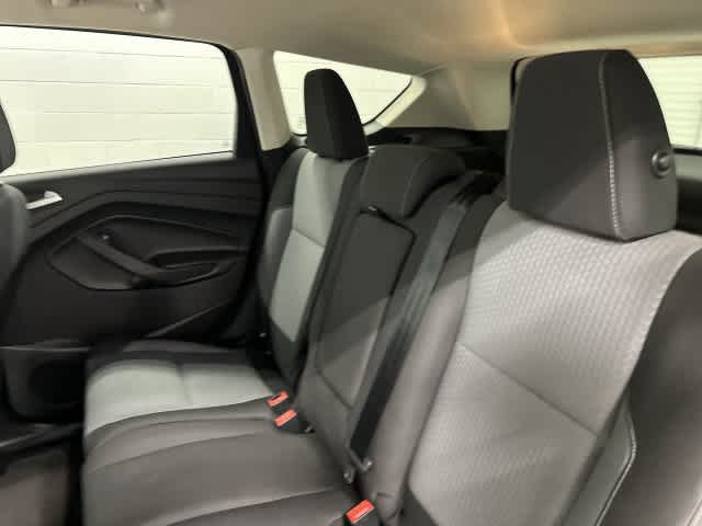 Used 2017 Ford Escape SE w/ Equipment Group 201A FWD image 14