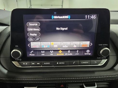 Used 2024 Nissan Rogue SV w/ SV Premium Package FWD image 15