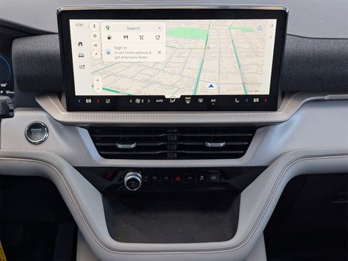 New 2025 Ford Explorer Active w/ Active Comfort Package image 17