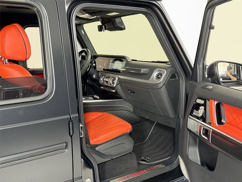 Used 2025 Mercedes-Benz G 63 AMG 4MATIC image 35