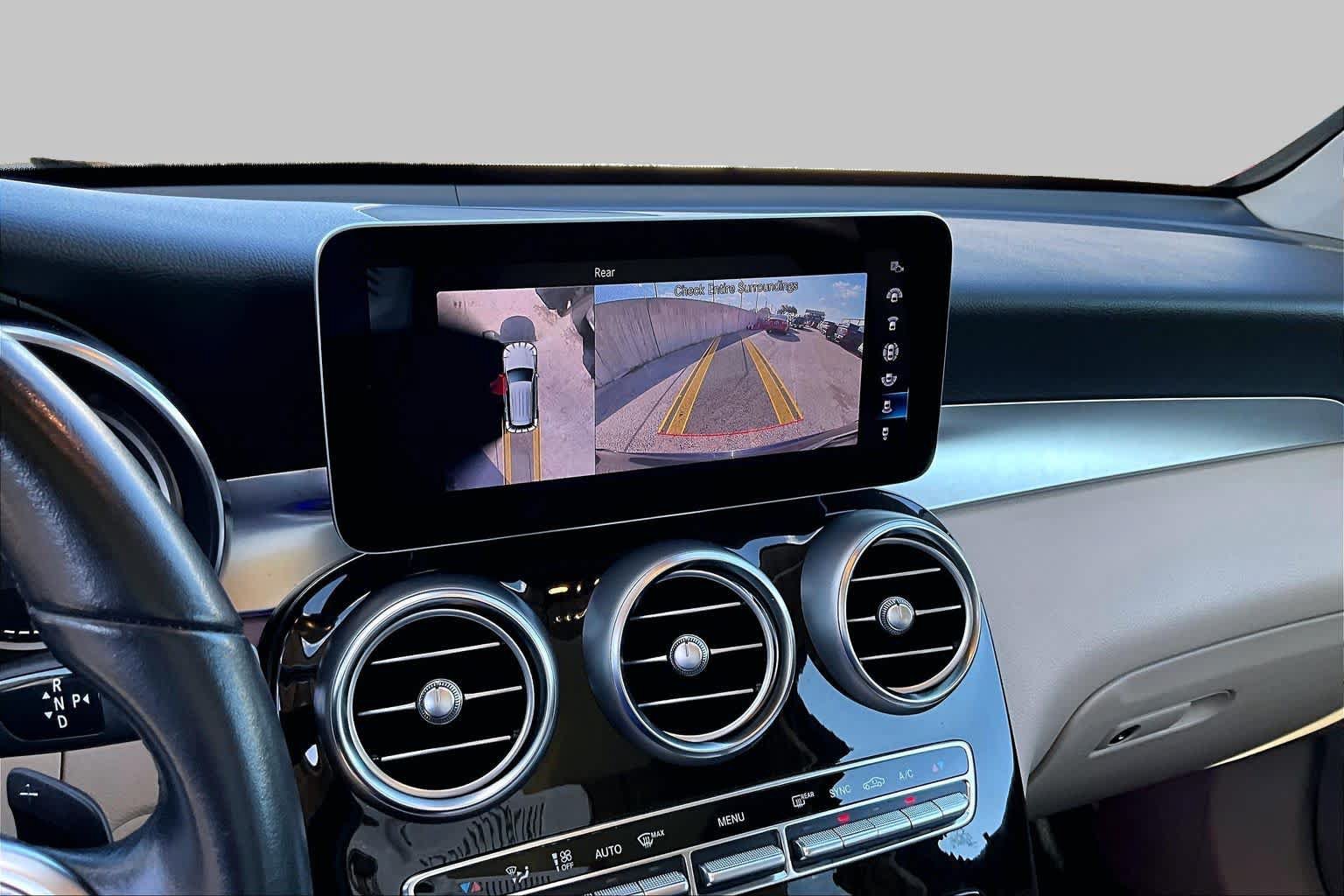 Used 2021 Mercedes-Benz GLC 300 image 31