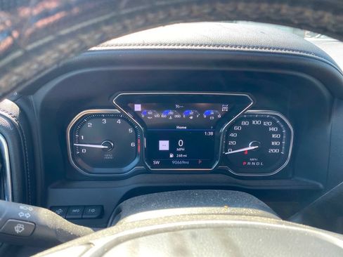 Used 2022 GMC Sierra 2500 Denali w/ Denali Ultimate Package AWD/4WD image 11