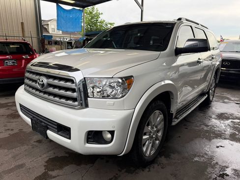 Used 2011 Toyota Sequoia Platinum RWD image 3