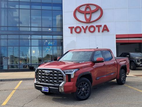 Used 2024 Toyota Tundra Platinum AWD/4WD image 1