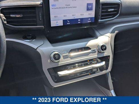 Certified 2023 Ford Explorer XLT w/ Equipment Group 202A RWD image 17