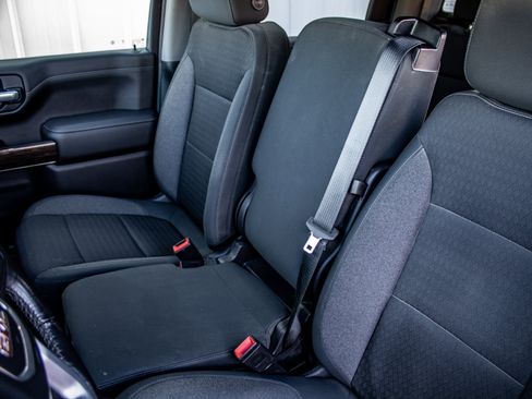 Used 2019 GMC Sierra 1500 SLE w/ SLE Value Package image 23