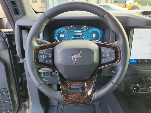 New 2025 Ford Bronco Badlands image 22