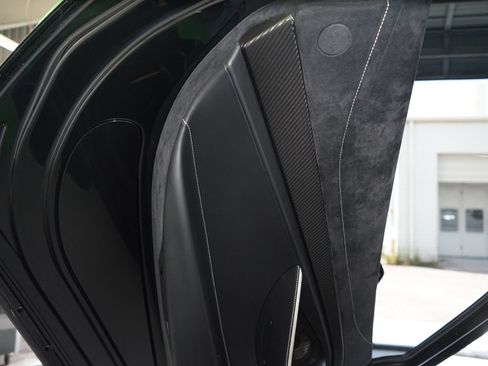 Used 2024 McLaren 750S RWD image 17