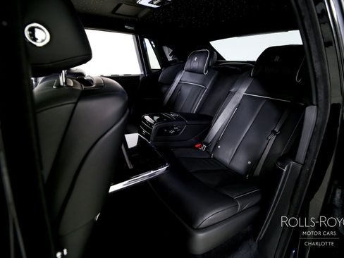 Used 2020 Rolls-Royce Phantom Sedan RWD image 19
