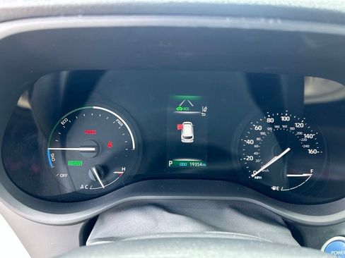 Used 2023 Toyota Sienna XSE w/ XSE Plus Package AWD/4WD image 29
