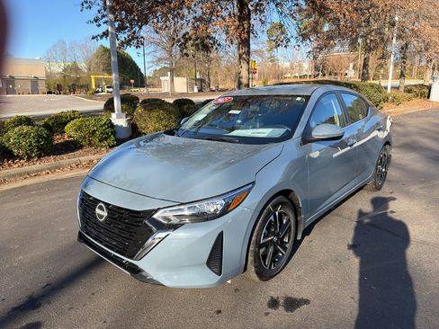 New 2025 Nissan Sentra SV image 3
