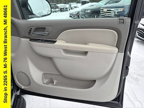 Used 2013 Chevrolet Avalanche LT AWD/4WD image 34