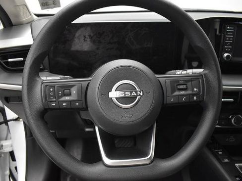 Certified 2025 Nissan Kicks S AWD/4WD image 16