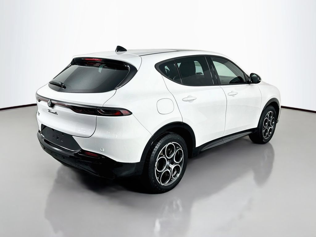 Used 2025 Alfa Romeo Tonale AWD/4WD image 7