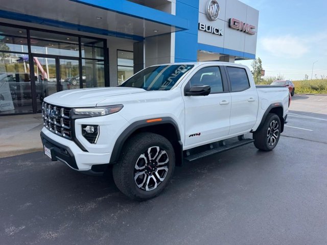 Used 2026 GMC Canyon AT4 w/ Technology Plus Package AWD/4WD image 2