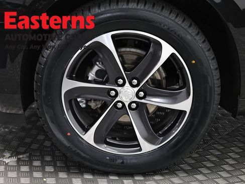 Used 2021 Buick Enclave Essence w/ Sport Touring Edition image 34