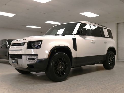 Used 2024 Land Rover Defender 110 S AWD/4WD image 2