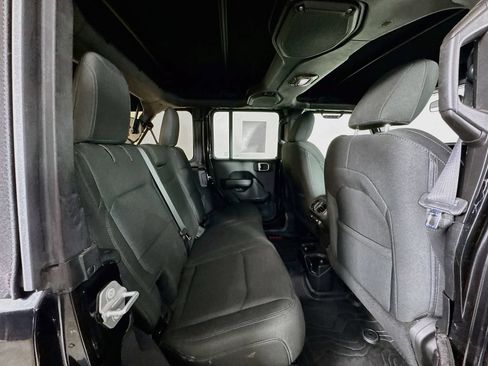 Used 2018 Jeep Wrangler Unlimited Sport S AWD/4WD image 26