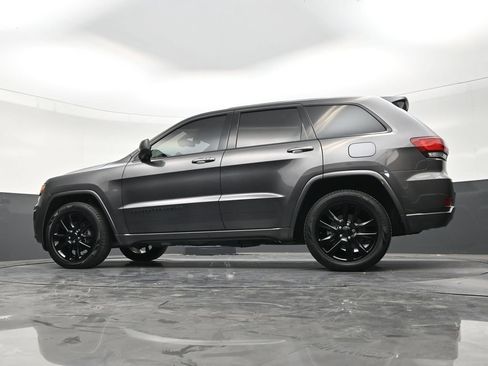 Used 2019 Jeep Grand Cherokee Altitude RWD image 21