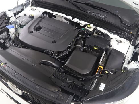 Used 2026 Volvo XC40 B5 Plus AWD/4WD image 20