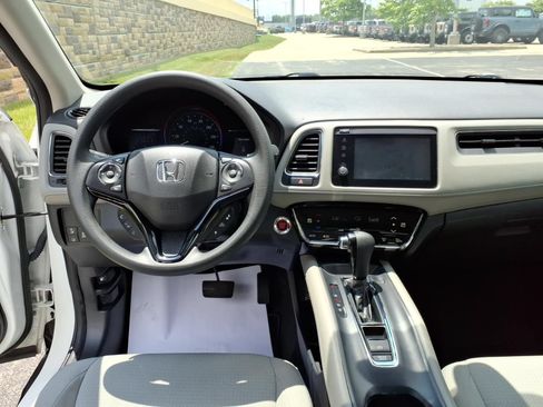 Used 2022 Honda HR-V EX image 32
