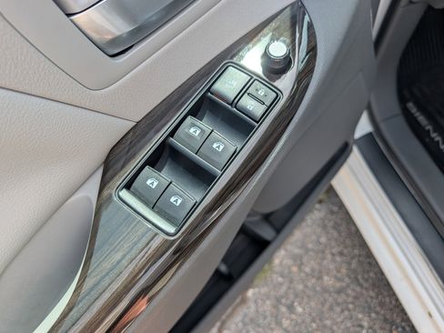 Used 2017 Toyota Sienna XLE AWD/4WD image 26