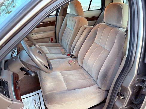 Used 2003 Mercury Grand Marquis GS image 28