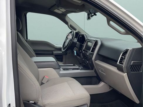 Used 2015 Ford F150 XLT w/ Equipment Group 302A Luxury AWD/4WD image 16