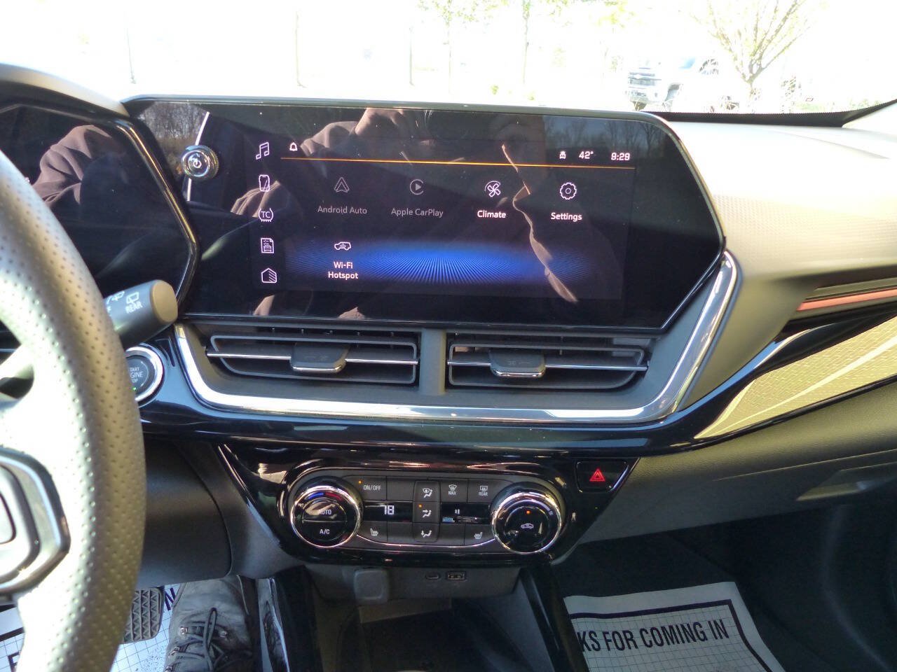 Used 2026 Chevrolet Trax RS w/ Sunroof Package FWD image 32