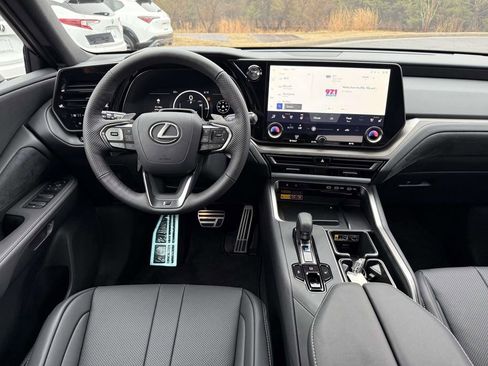 Used 2026 Lexus TX 500h AWD image 8