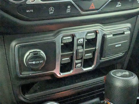 Used 2023 Jeep Wrangler Unlimited Sport AWD/4WD image 23