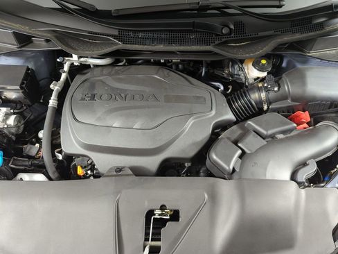New 2026 Honda Odyssey Touring image 9