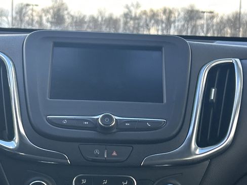 Used 2024 Chevrolet Equinox LT image 18