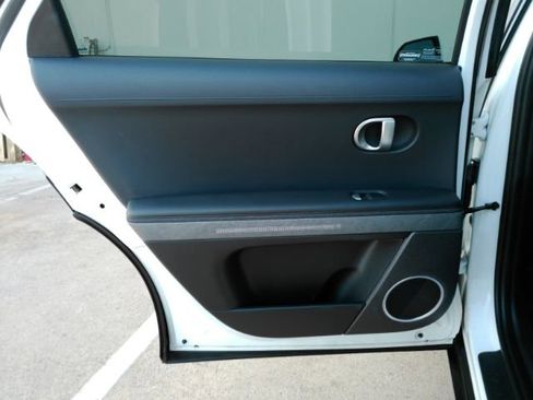 Used 2022 Hyundai Ioniq 5 SEL image 18