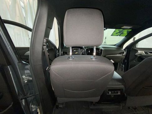Used 2023 Chevrolet Traverse LT image 36