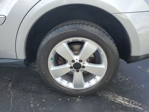 Used 2011 Mercedes-Benz ML 350 2WD image 31