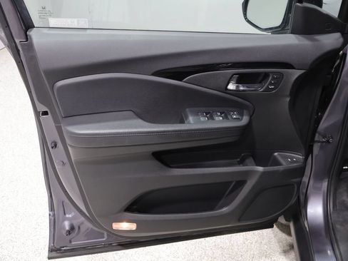 Used 2022 Honda Pilot Elite image 14