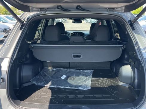 Used 2026 Subaru Forester Premium AWD/4WD image 6
