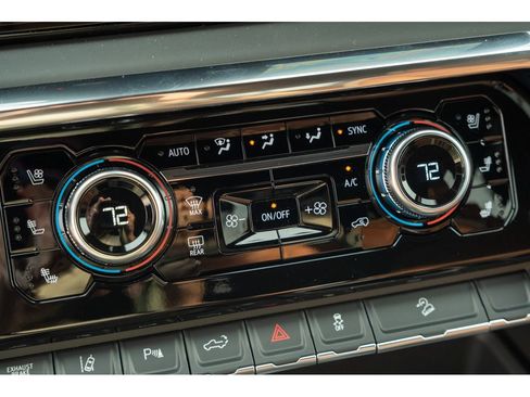 New 2026 GMC Sierra 2500 Denali Ultimate AWD/4WD image 30