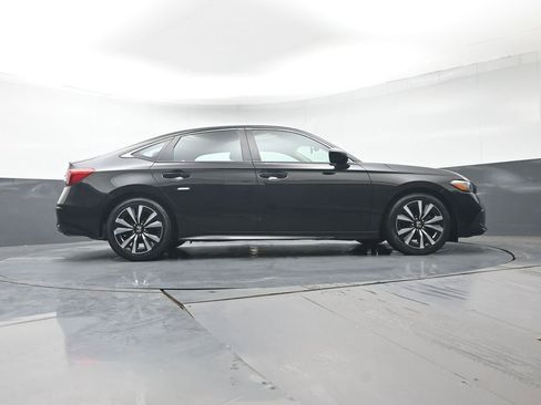 Certified 2024 Honda Civic EX image 33