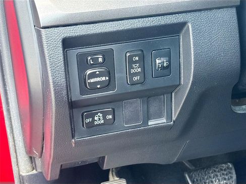 Used 2014 Toyota Tundra SR5 w/ TRD Off Road Package AWD/4WD image 10