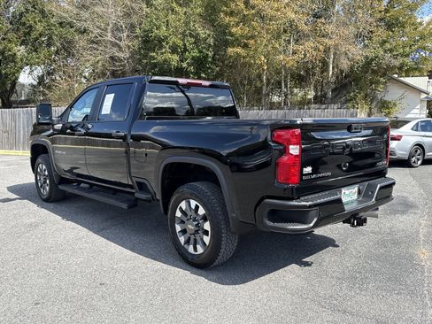 Used 2024 Chevrolet Silverado 2500 Custom w/ Custom Value Package AWD/4WD image 3