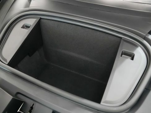 New 2026 Porsche Taycan image 15