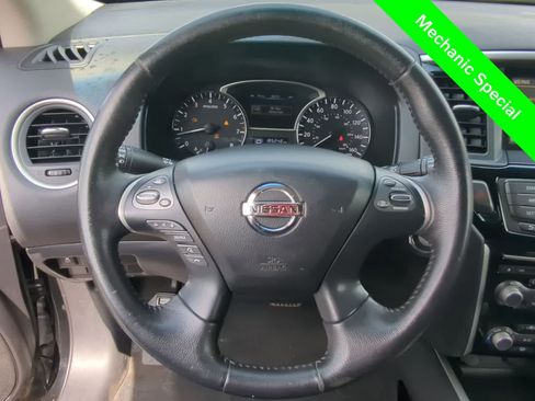 Used 2013 Nissan Pathfinder SV w/ Trailer Tow Pkg AWD/4WD image 22