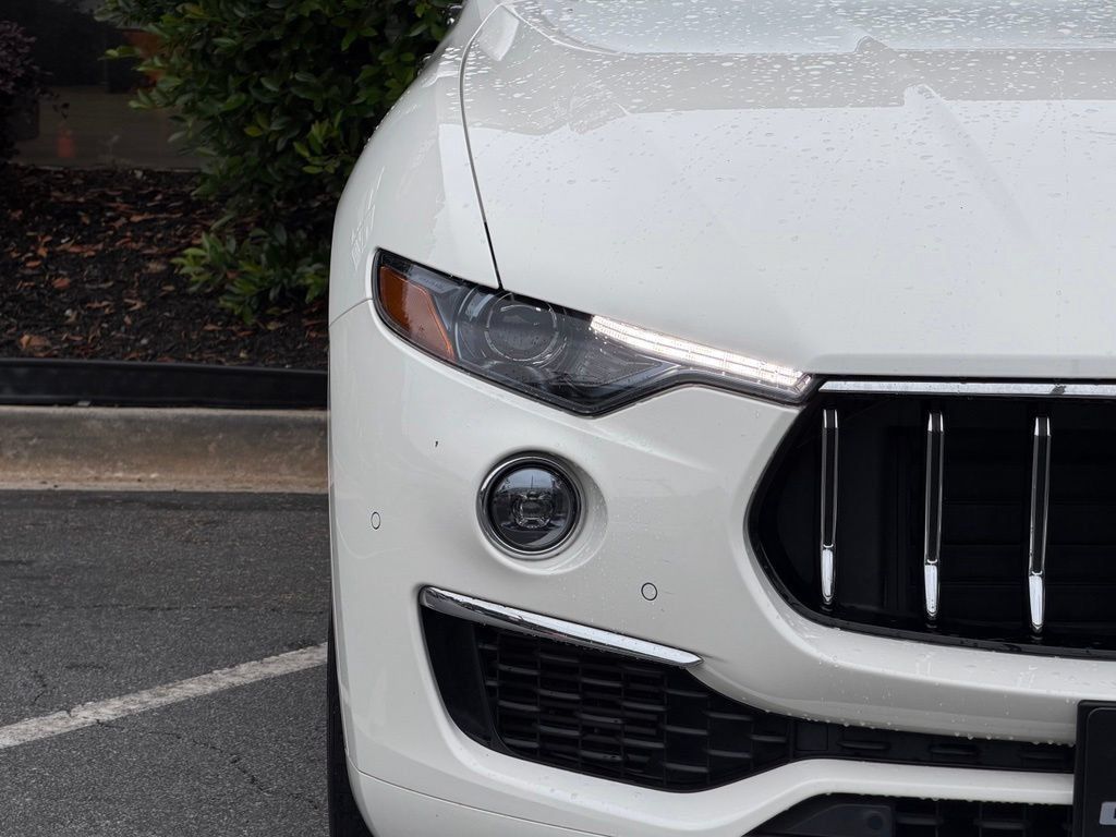 Used 2022 Maserati Levante GT AWD/4WD image 4